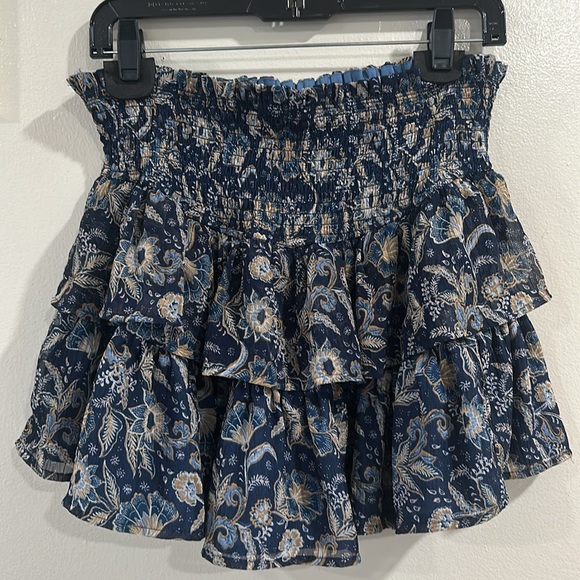 Ruffle Shorts with Elastic waistband - Picture 2 of 4